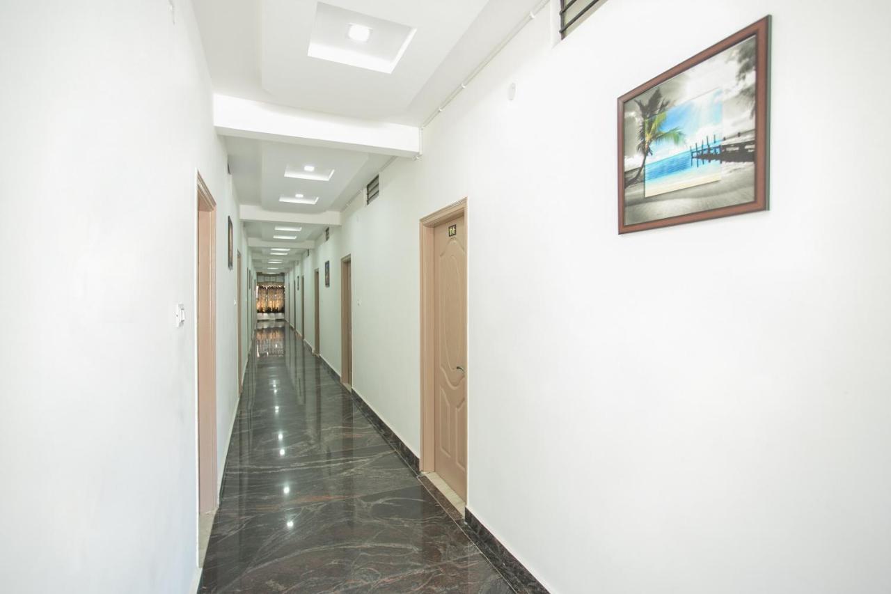 Oyo 11097 Hotel Grand Arabian Bangalore Exterior foto