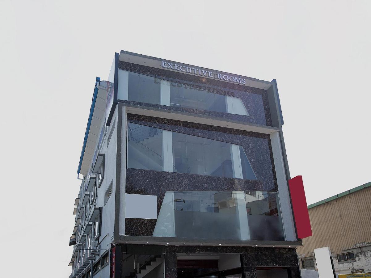 Oyo 11097 Hotel Grand Arabian Bangalore Exterior foto